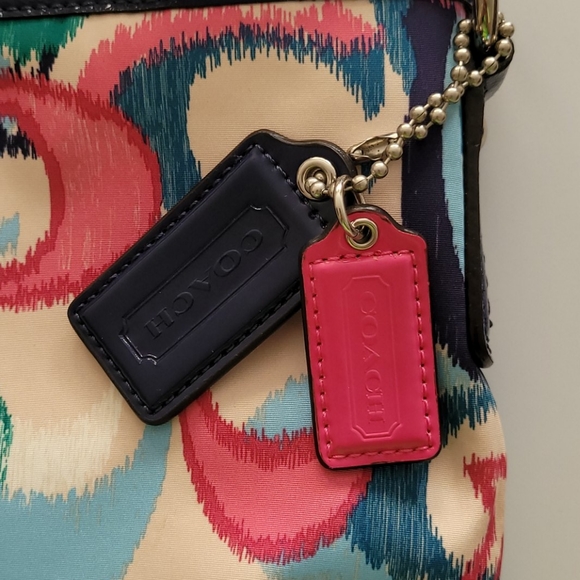 COACH- Signature! Ikat scribble print - Picture 3 of 6